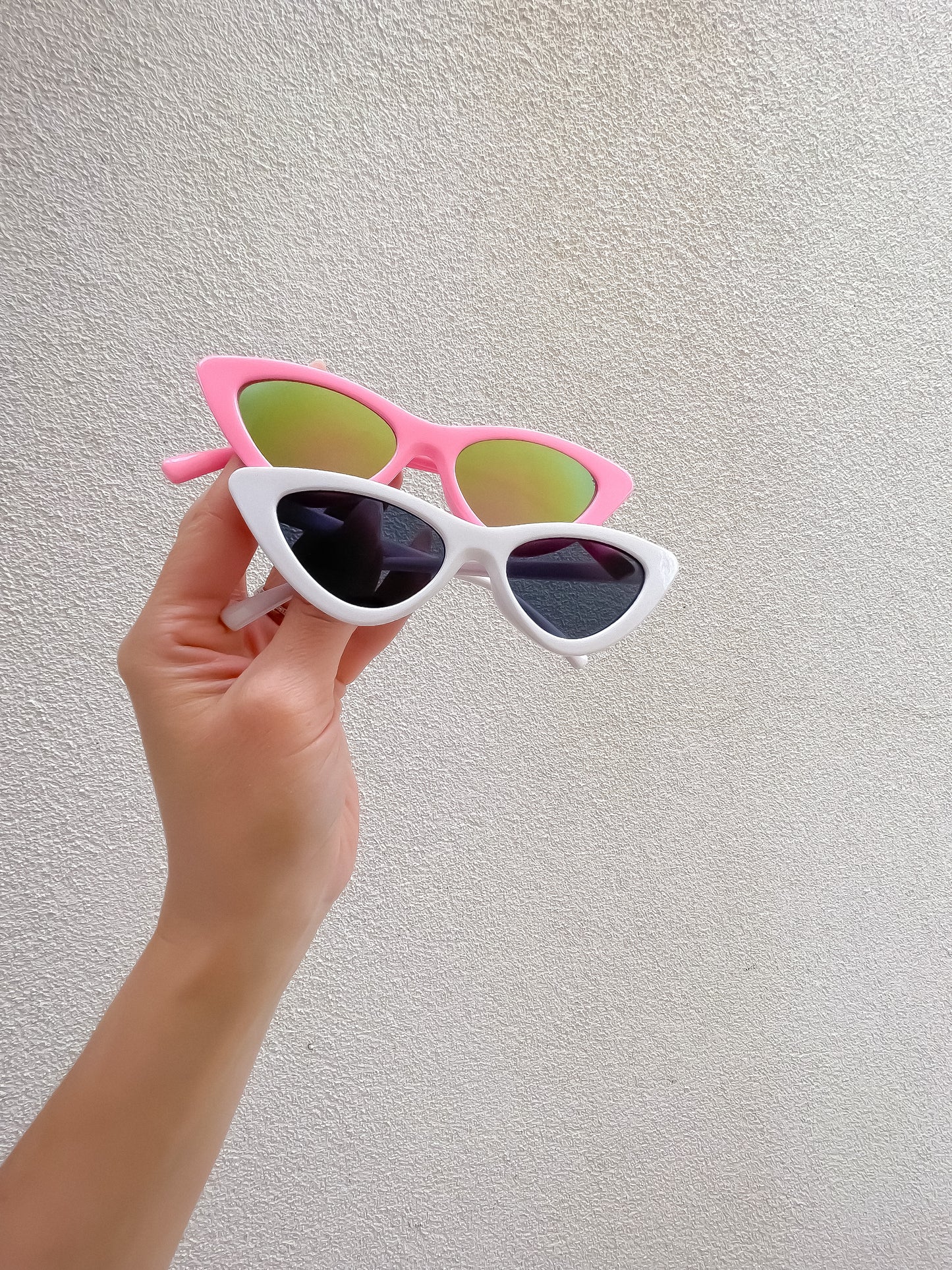 Cat eye sunglasses | White